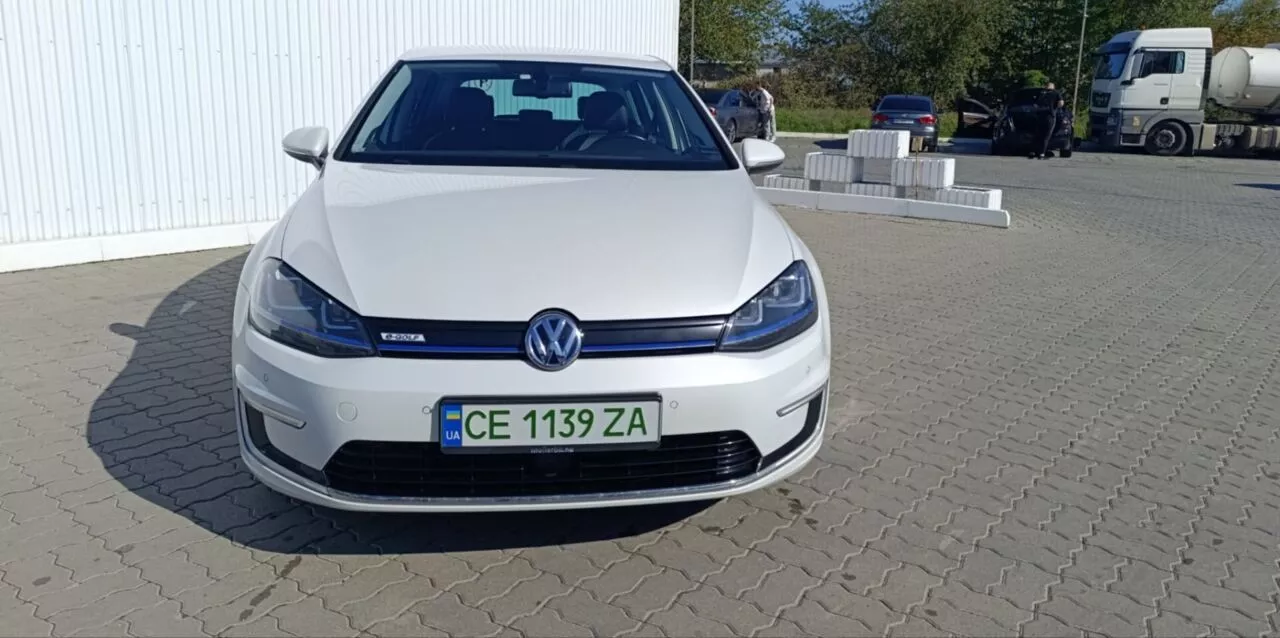 Volkswagen e-Golf  24 kWh 201531