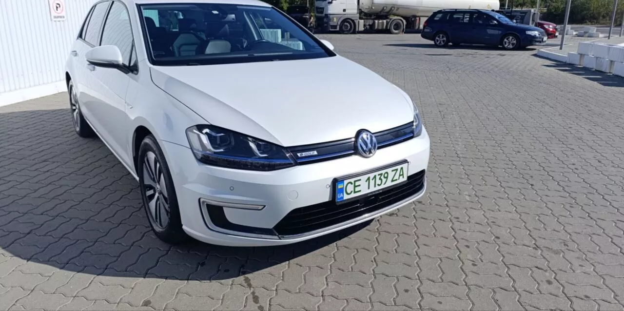 Volkswagen e-Golf  24 kWh 201541