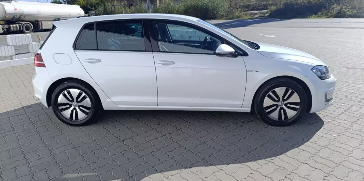 Volkswagen e-Golf  24 kWh 201581