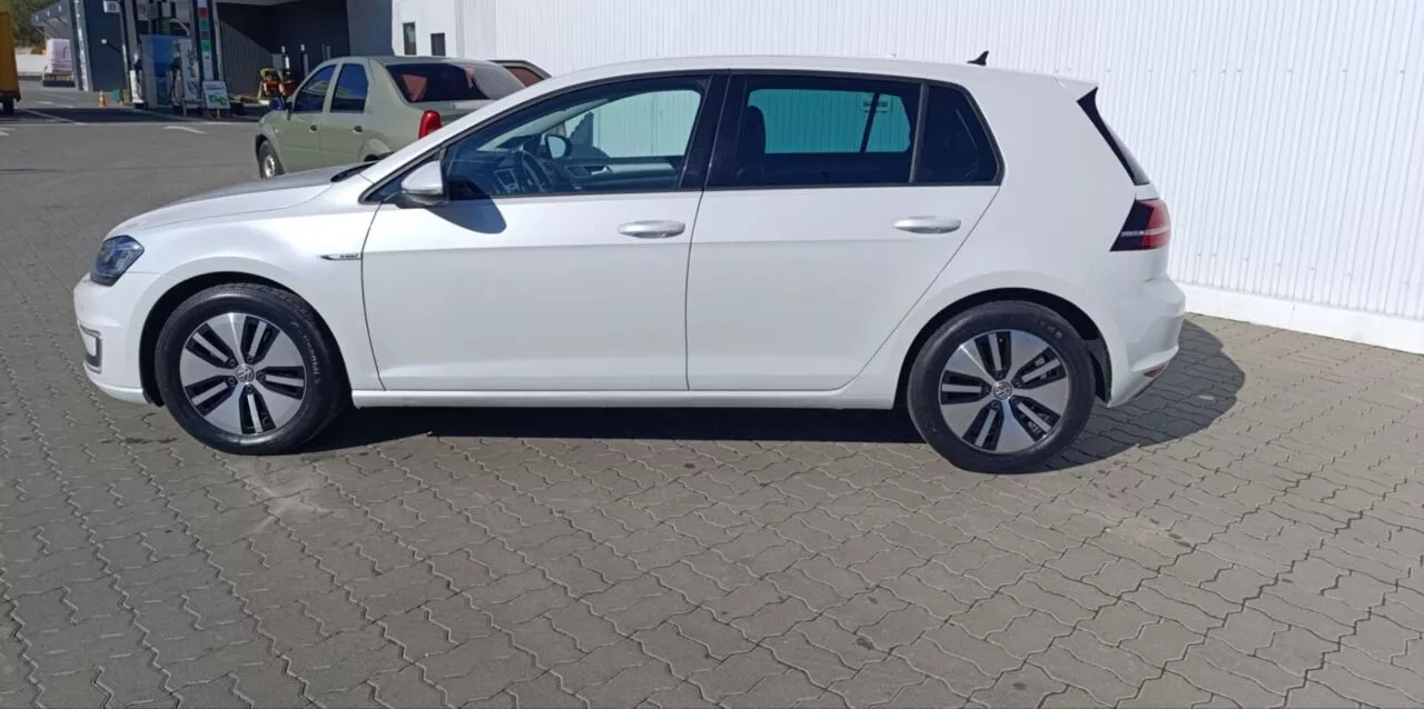 Volkswagen e-Golf  24 kWh 2015131