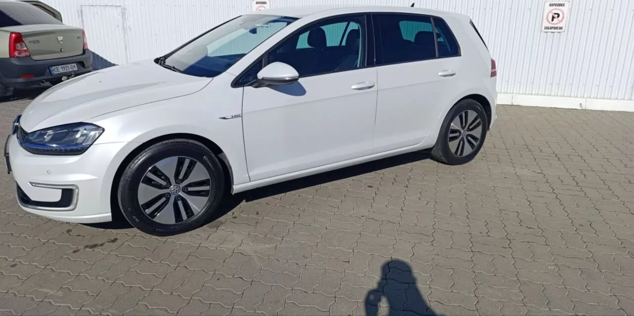 Volkswagen e-Golf  24 kWh 2015151