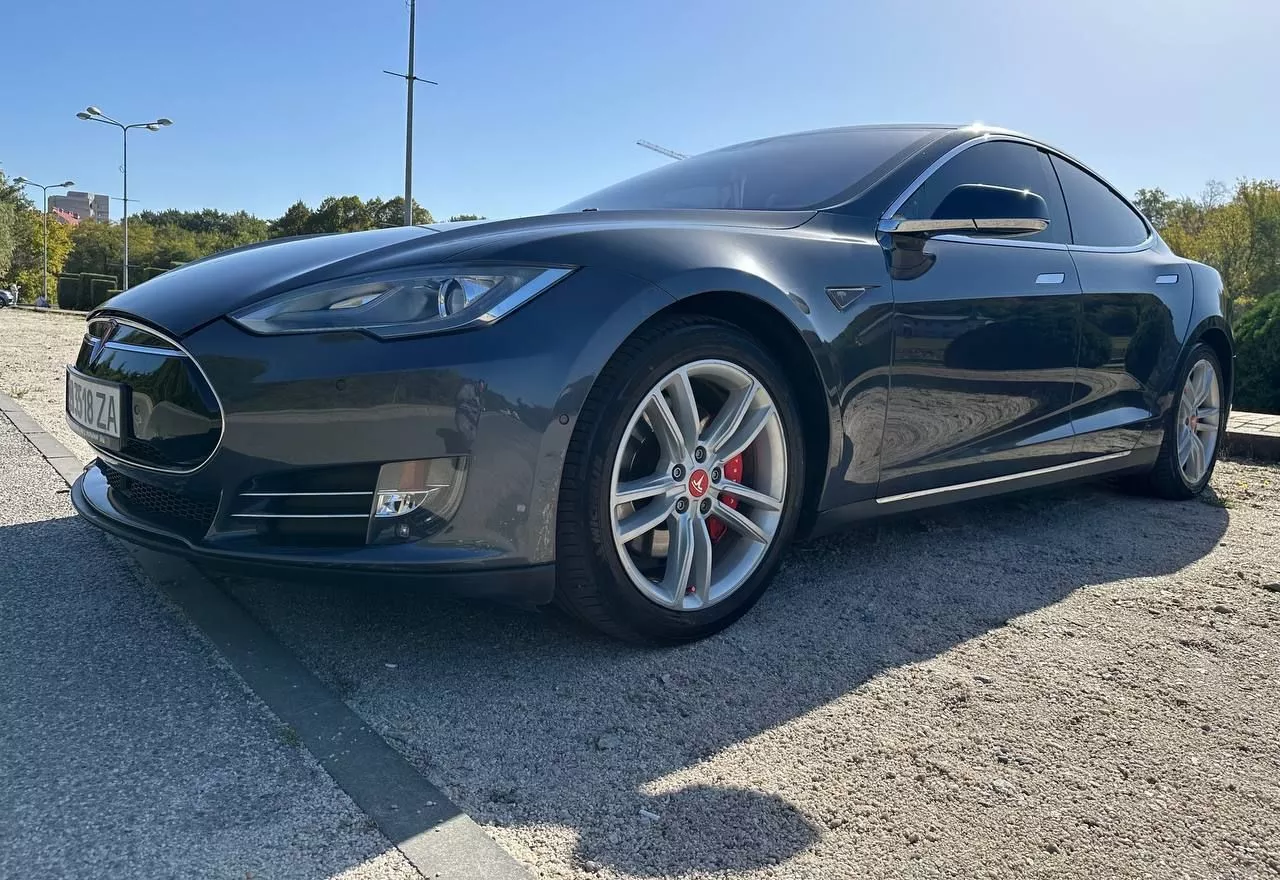 Tesla Model S  85 kWh 2014341