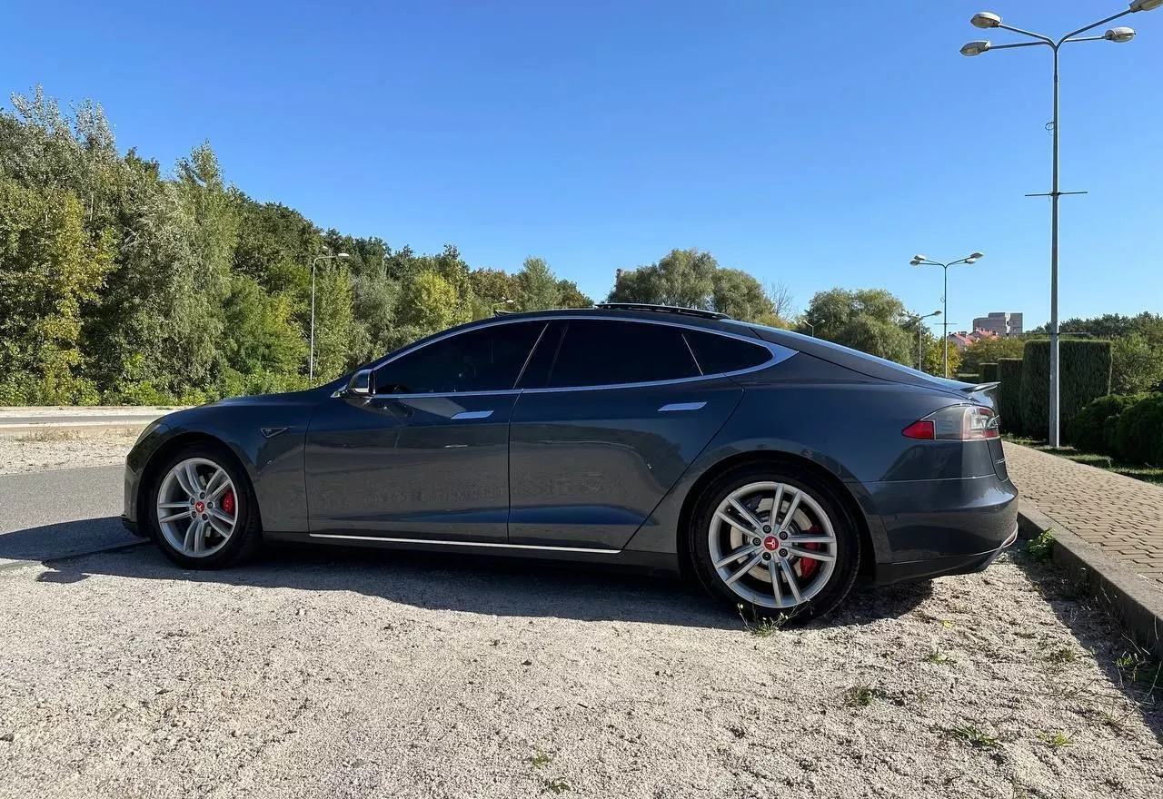 Tesla Model S  85 kWh 2014171