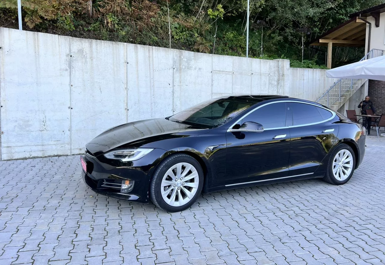 Tesla Model S  75 kWh 201631