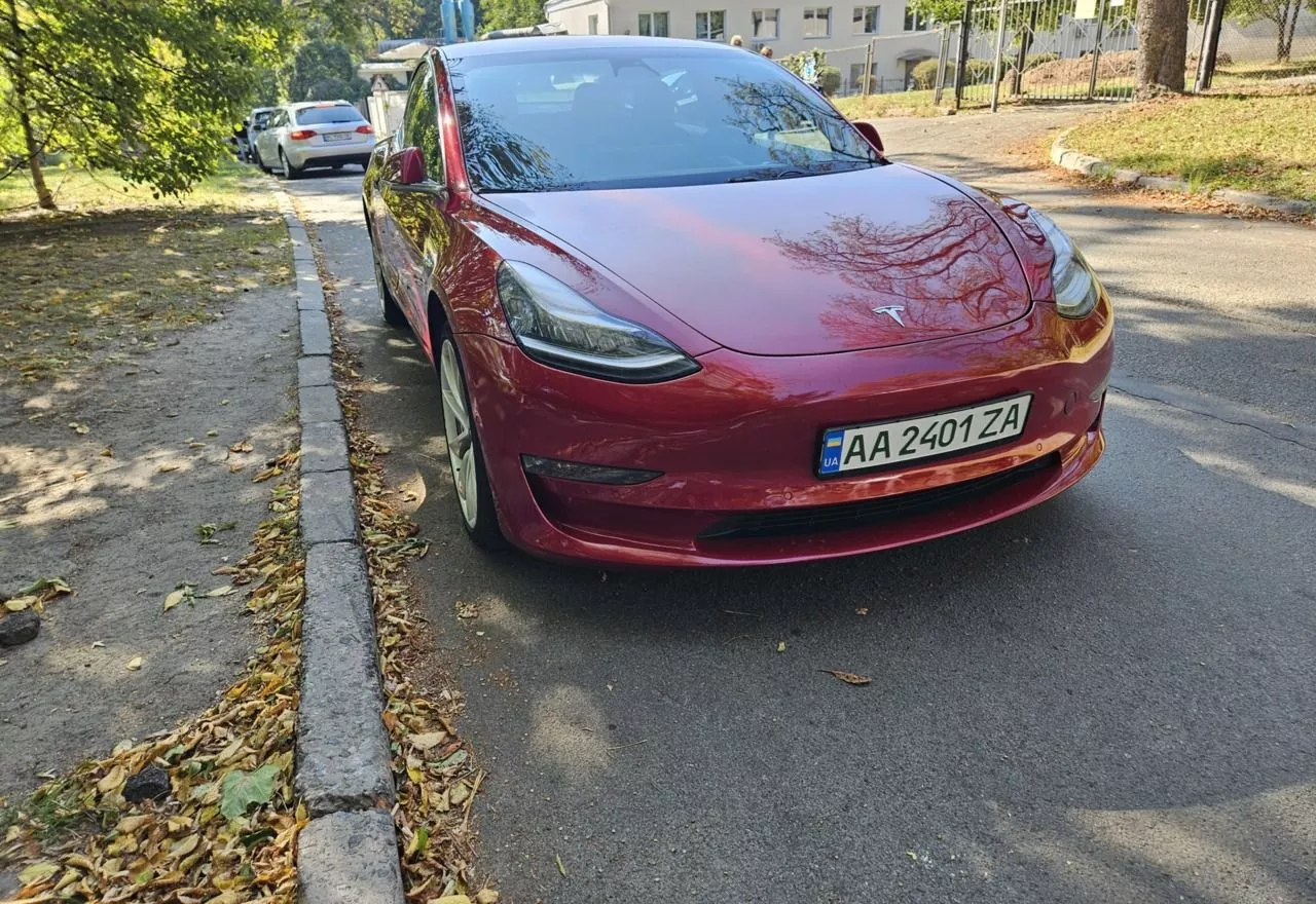 Tesla Model 3  80.5 kWh 201821