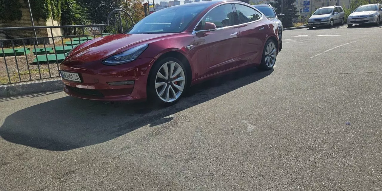 Tesla Model 3  80.5 kWh 2018131