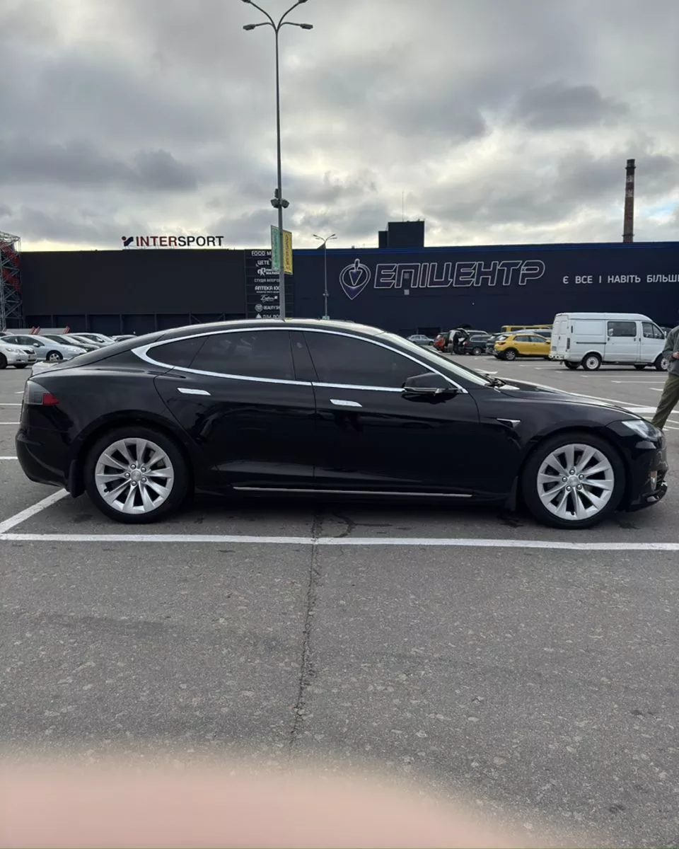 Tesla Model S  100 kWh 2019111