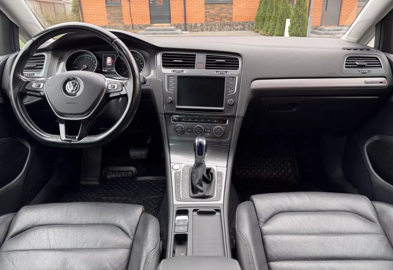 Volkswagen e-Golf  24 kWh 2016131