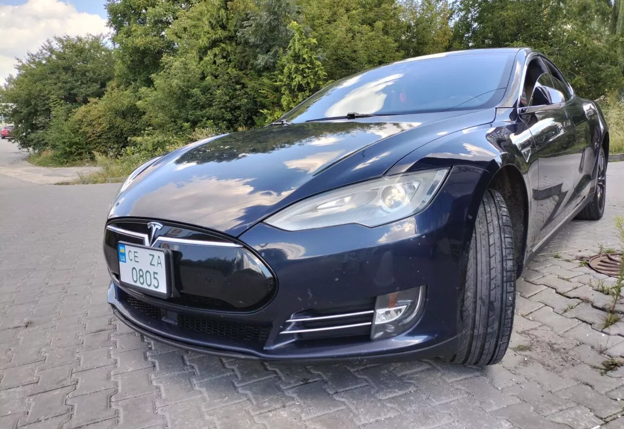 Tesla Model S  85 kWh 201501