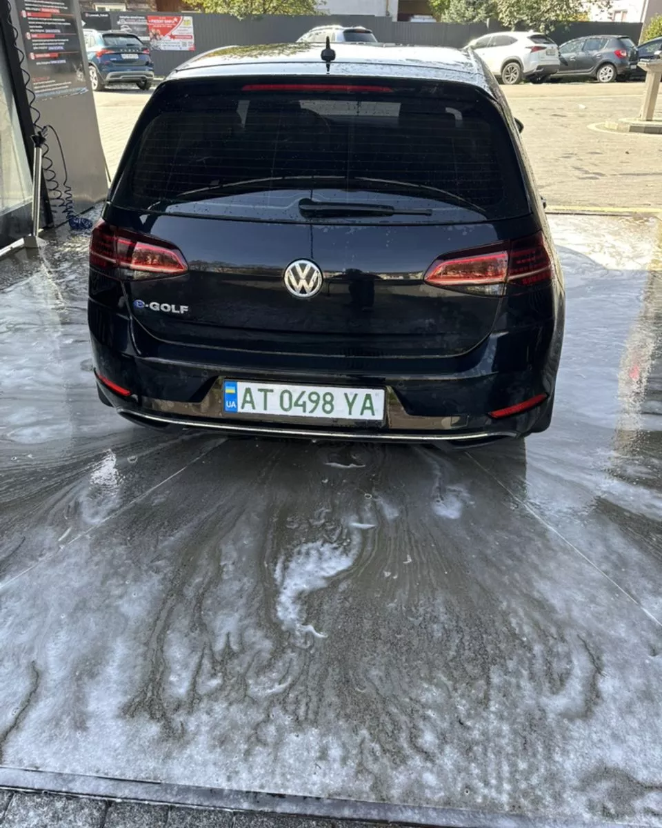 Volkswagen e-Golf  35.8 kWh 201921