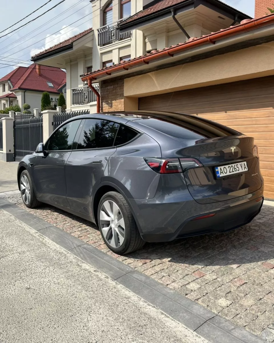 Tesla Model Y  82 kWh 202141