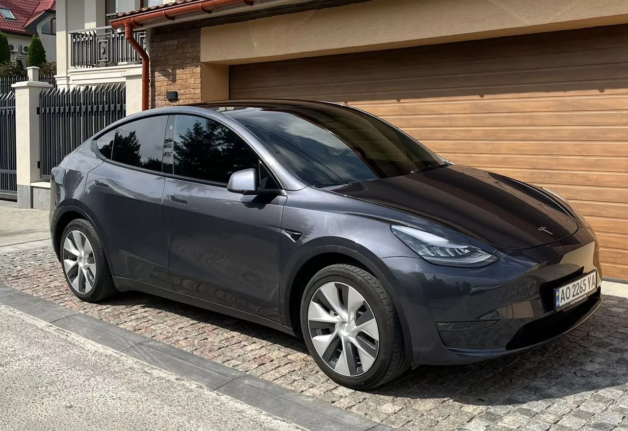 Tesla Model Y  82 kWh 2021101