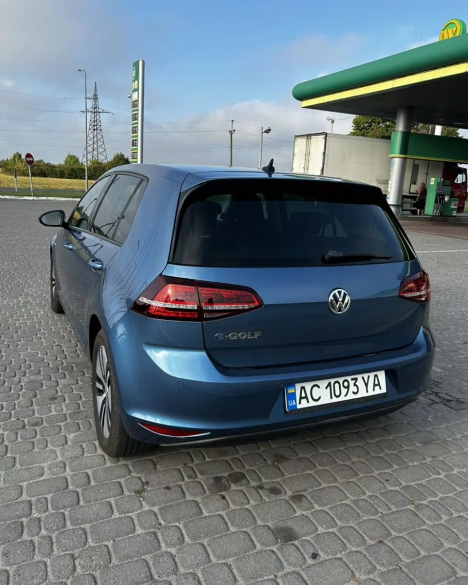 Volkswagen e-Golf  24 kWh 201541