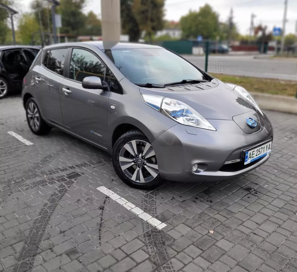 Nissan Leaf  24 kWh 201401