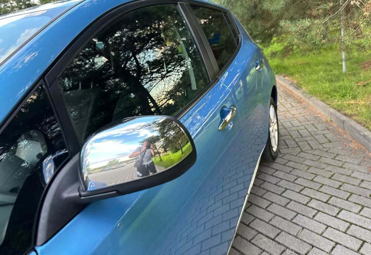 Nissan Leaf  24 kWh 2013211