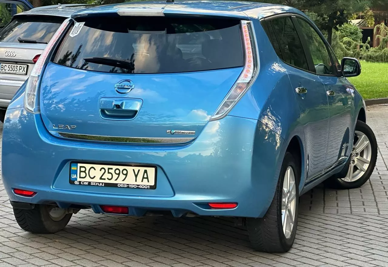 Nissan Leaf  24 kWh 2013251