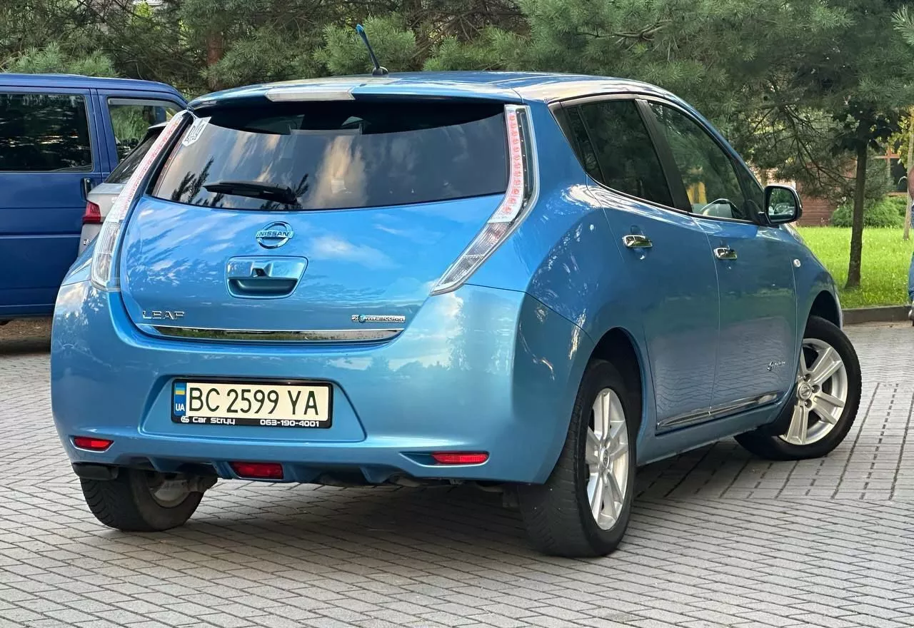 Nissan Leaf  24 kWh 2013271