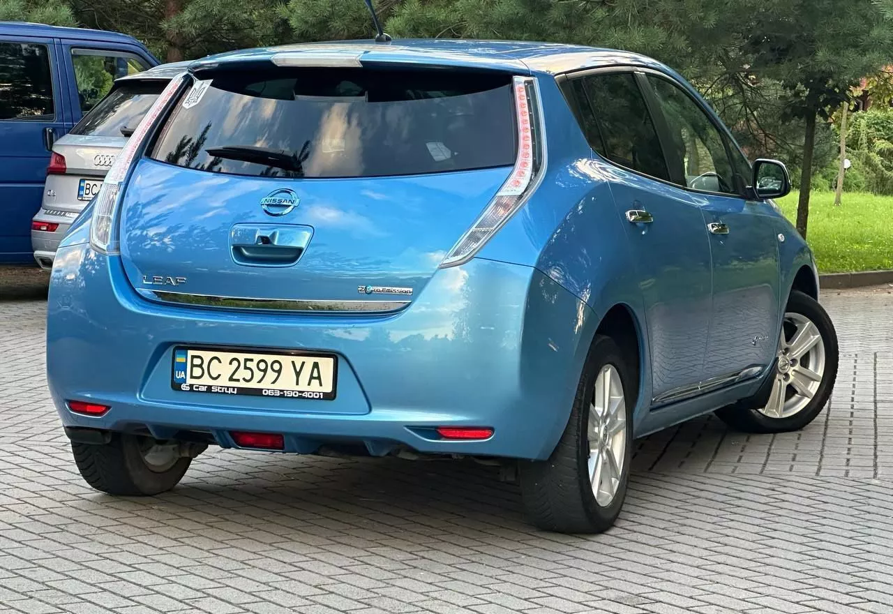 Nissan Leaf  24 kWh 2013281