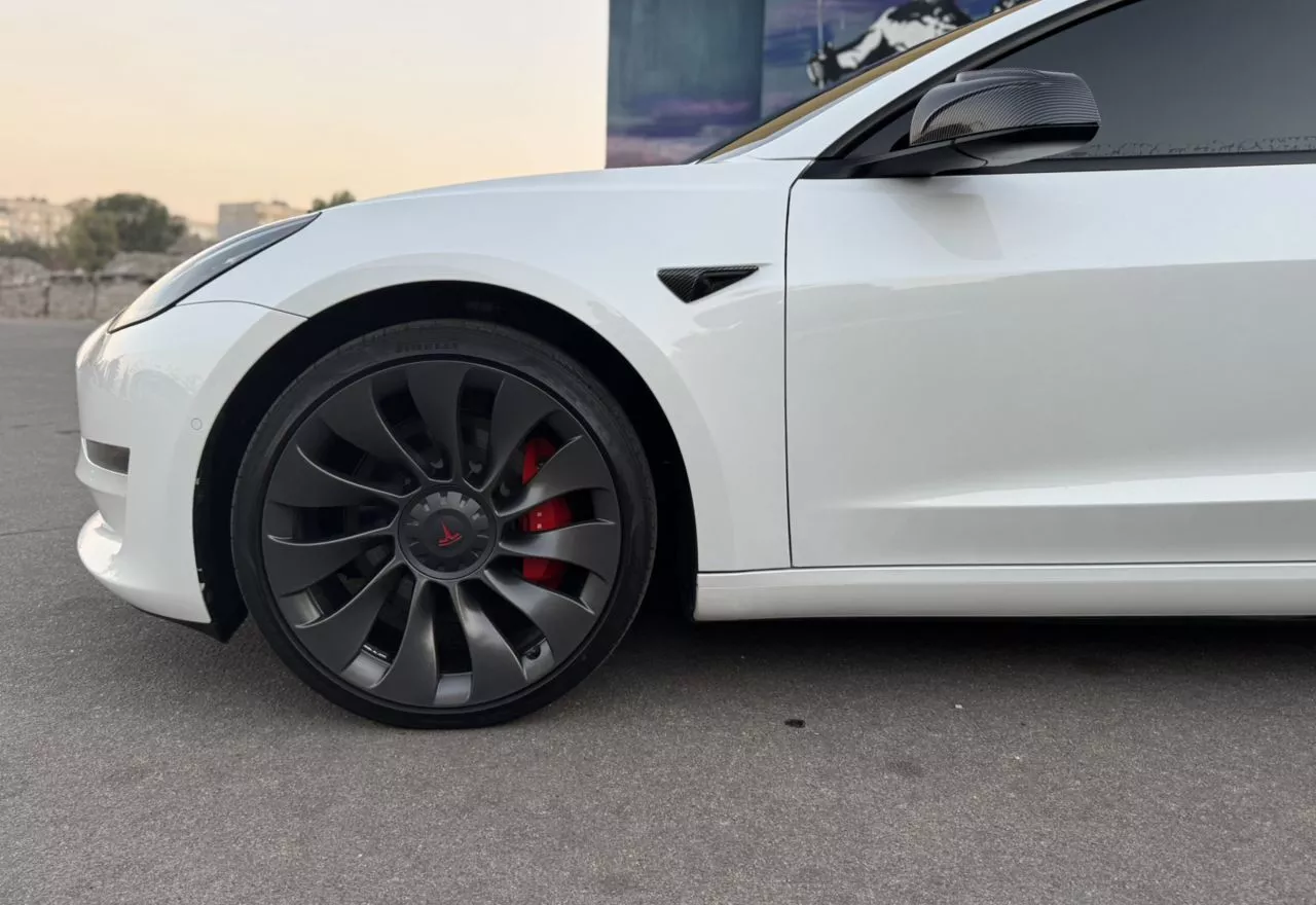 Tesla Model 3  82.5 kWh 202151