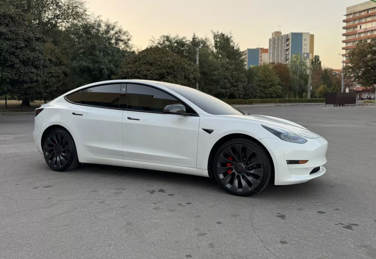 Tesla Model 3  82.5 kWh 202171