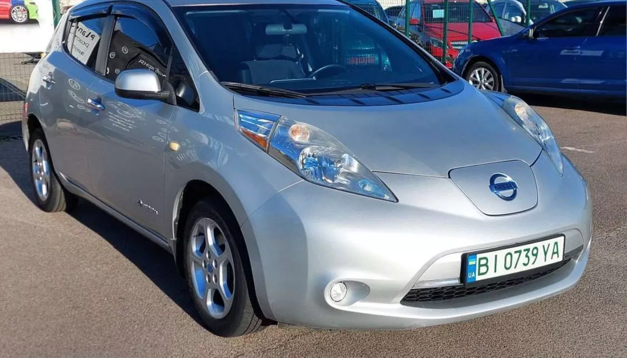 Nissan Leaf  24 kWh 201301