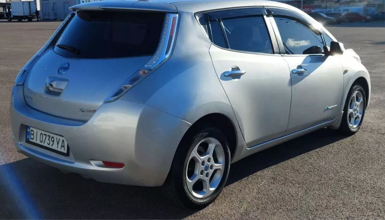 Nissan Leaf  24 kWh 201321