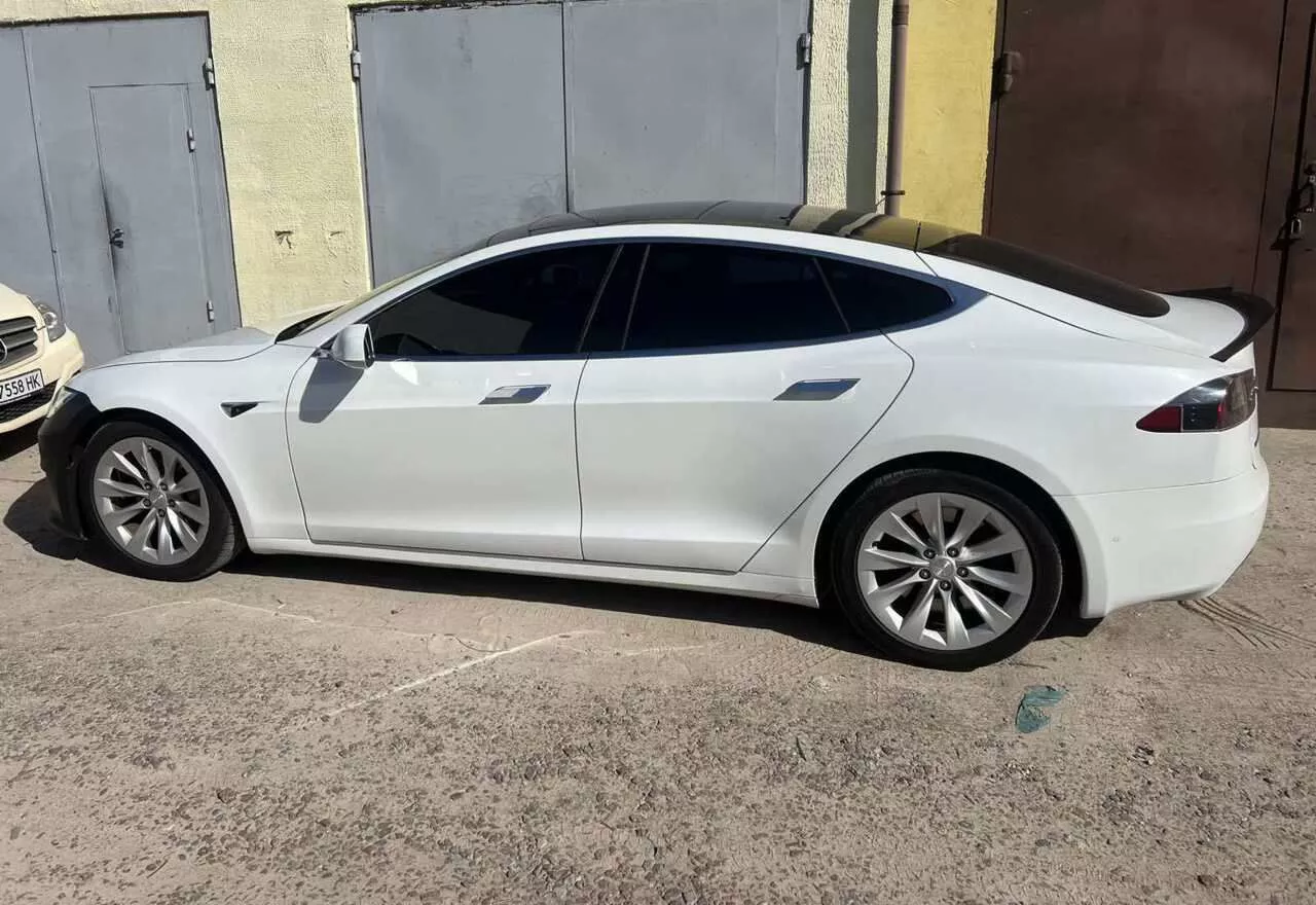 Tesla Model S  75 kWh 201671