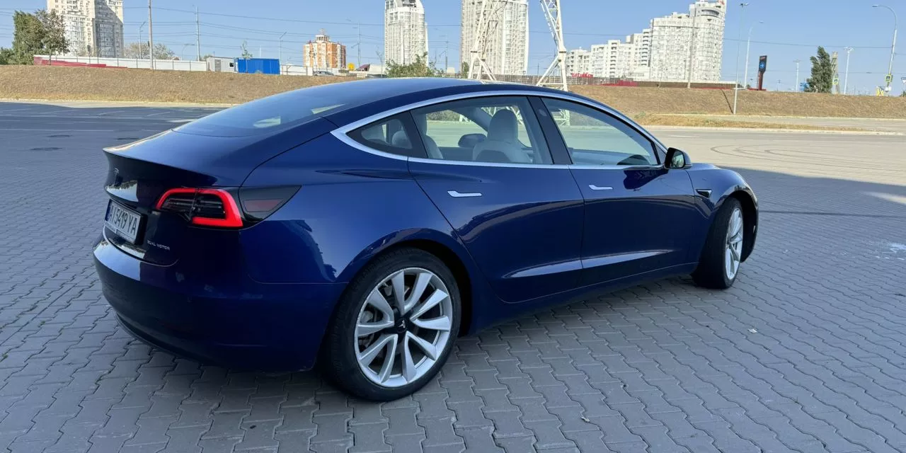 Tesla Model 3  201911