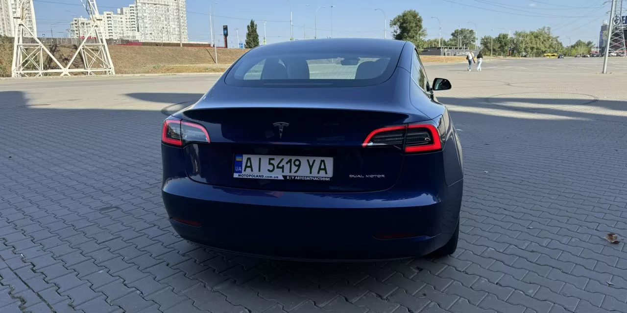 Tesla Model 3  201921