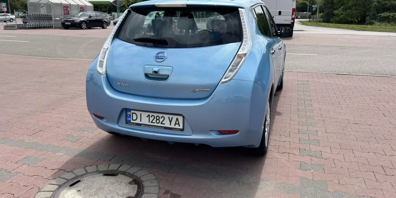 Nissan Leaf  24 kWh 2015111