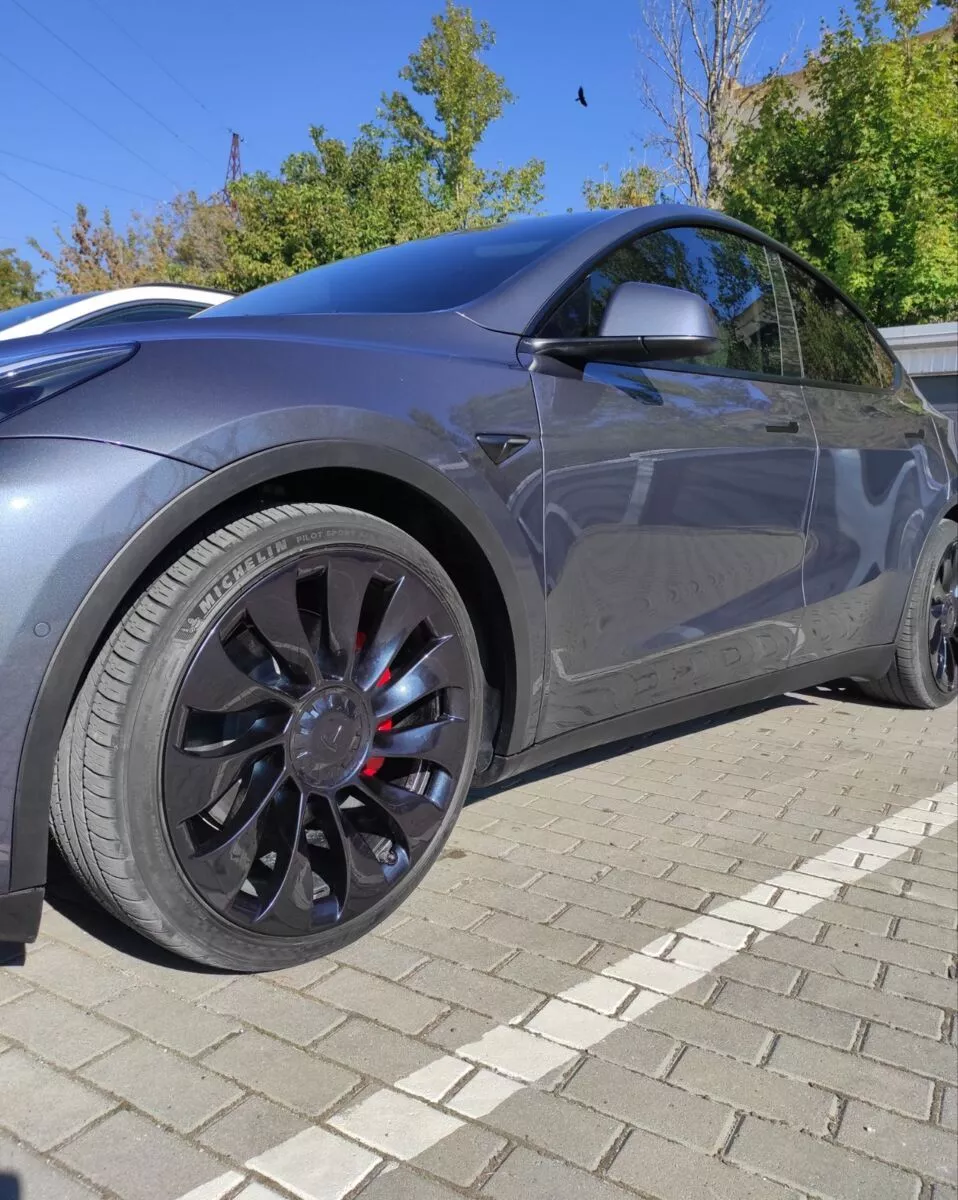 Tesla Model Y  82 kWh 202231