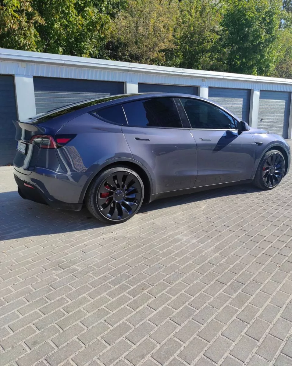 Tesla Model Y  82 kWh 202261