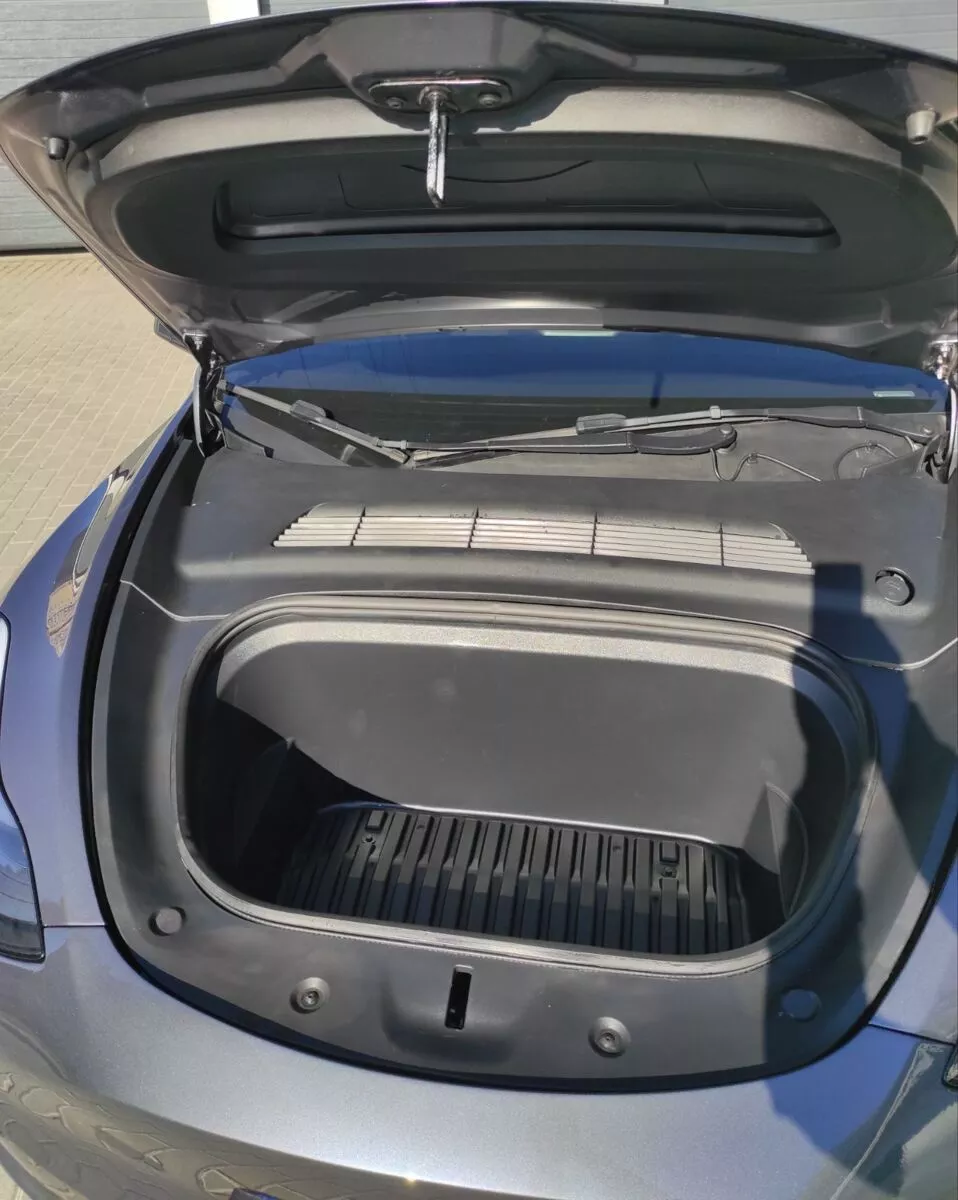 Tesla Model Y  82 kWh 2022171