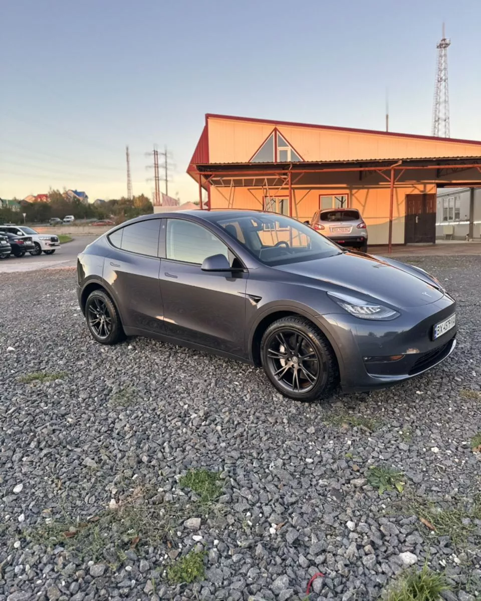 Tesla Model Y  82 kWh 202211