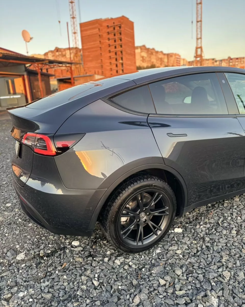 Tesla Model Y  82 kWh 202221