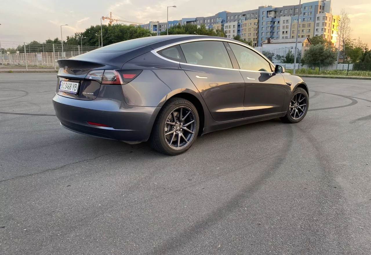 Tesla Model 3  80.5 kWh 201931