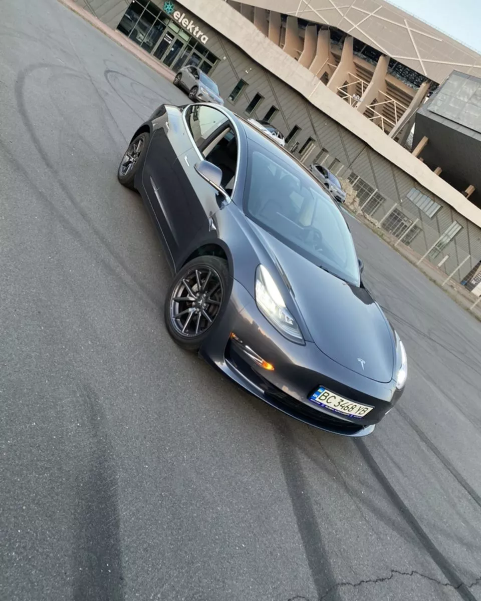 Tesla Model 3  80.5 kWh 201991