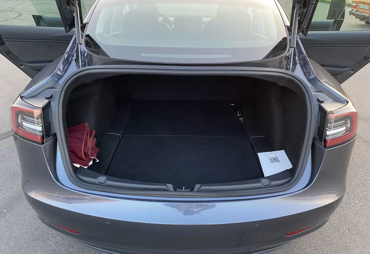 Tesla Model 3  80.5 kWh 2019111