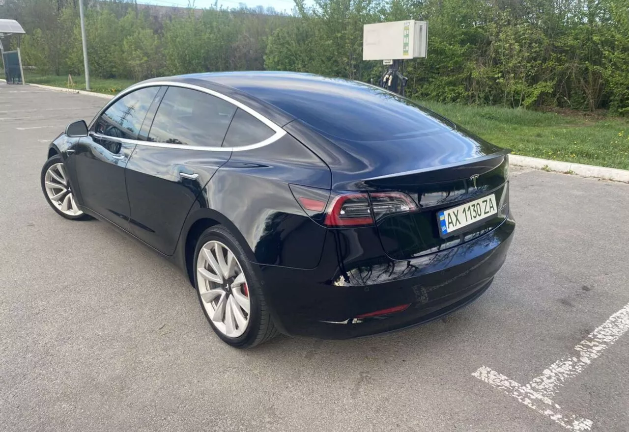 Tesla Model 3  82 kWh 201961