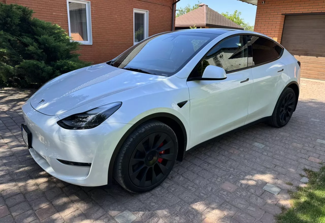 Tesla Model Y 