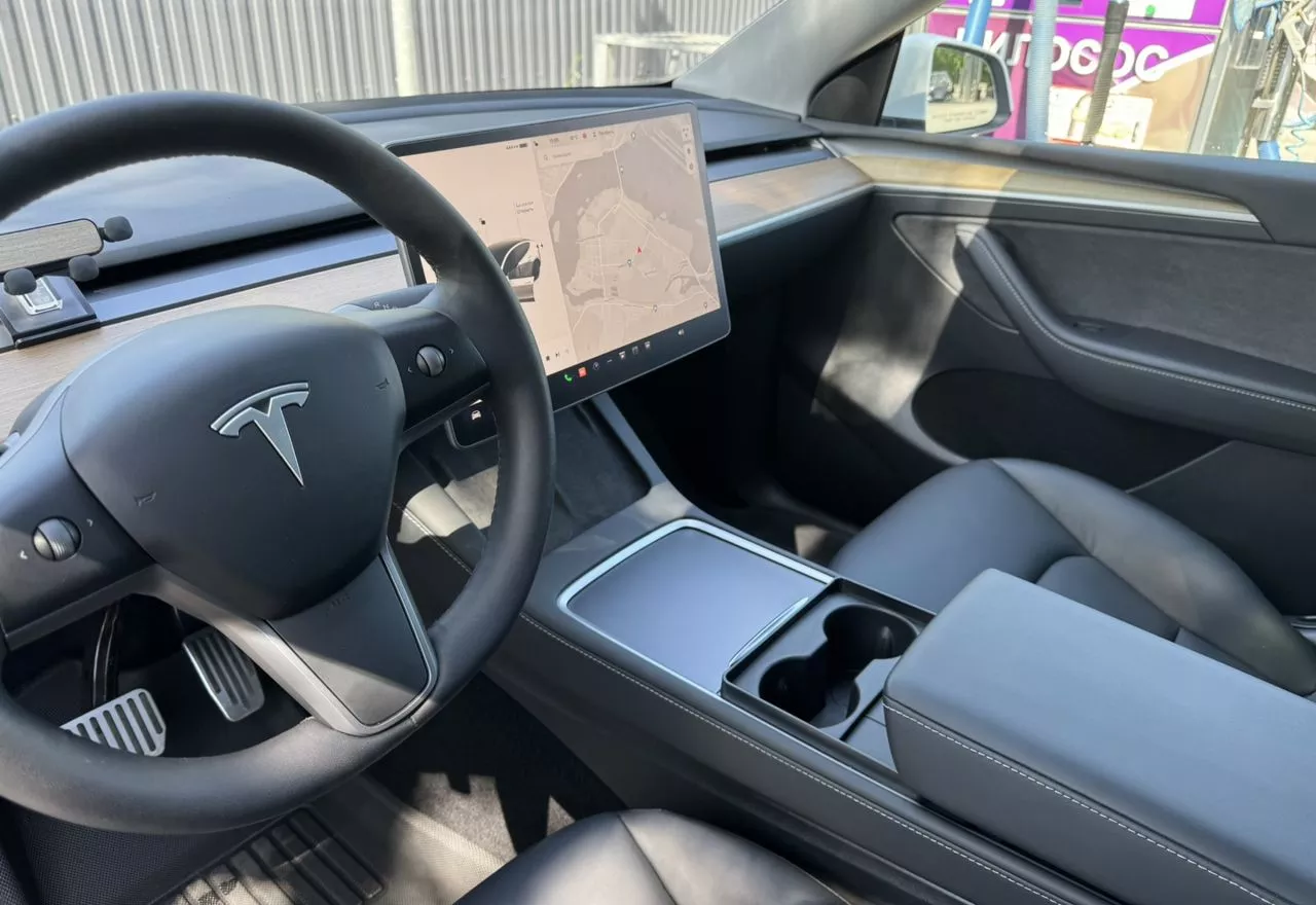 Tesla Model Y  82 kWh 202221