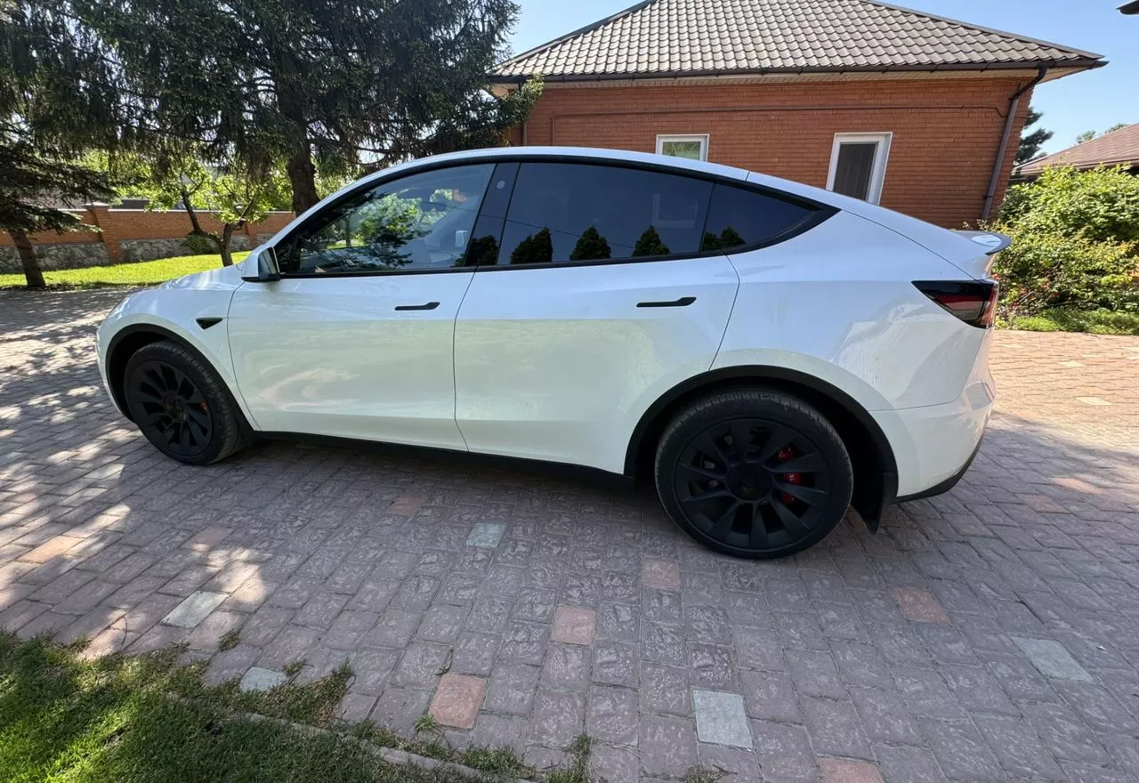 Tesla Model Y  82 kWh 2022121