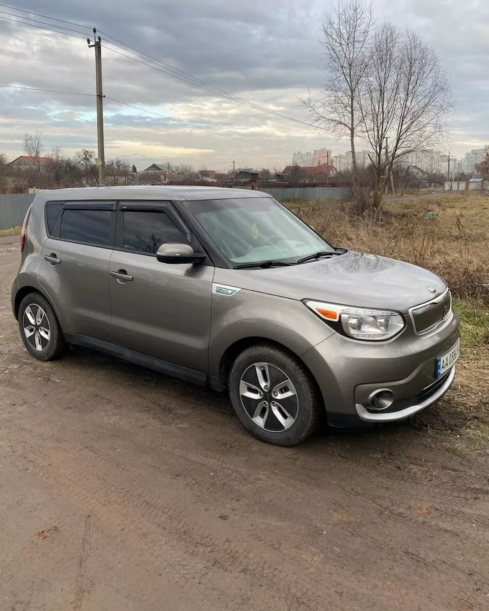 Kia Soul  27 kWh 2016381