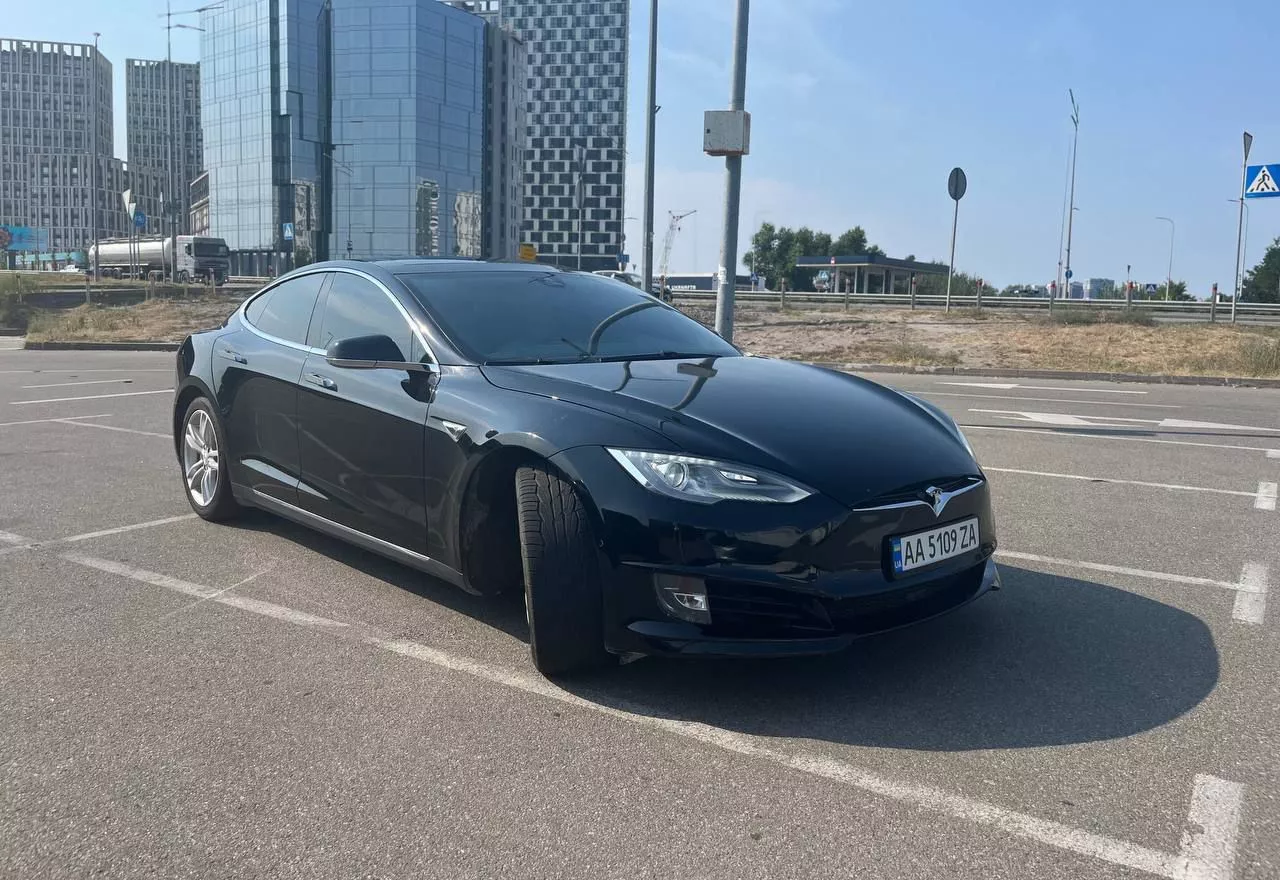 Tesla Model S  70 kWh 201521