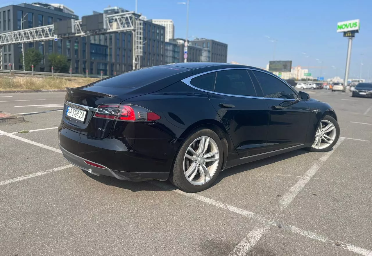 Tesla Model S  70 kWh 201541