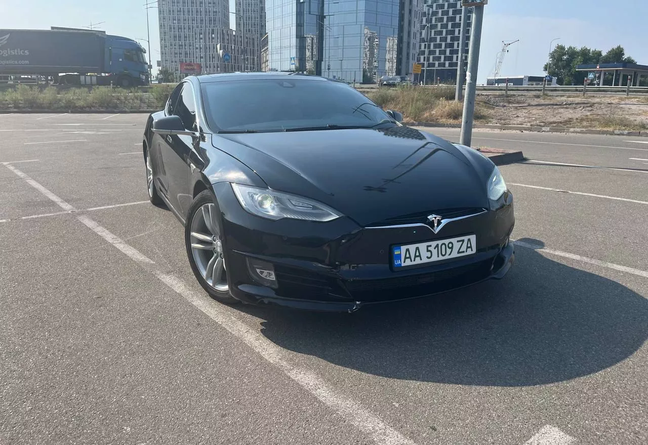 Tesla Model S  70 kWh 2015121