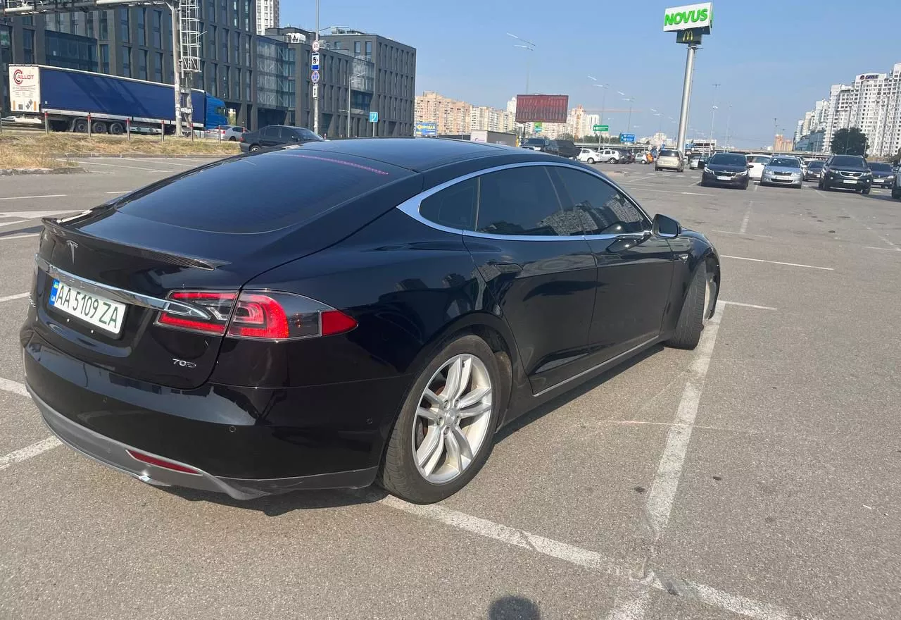 Tesla Model S  70 kWh 2015151