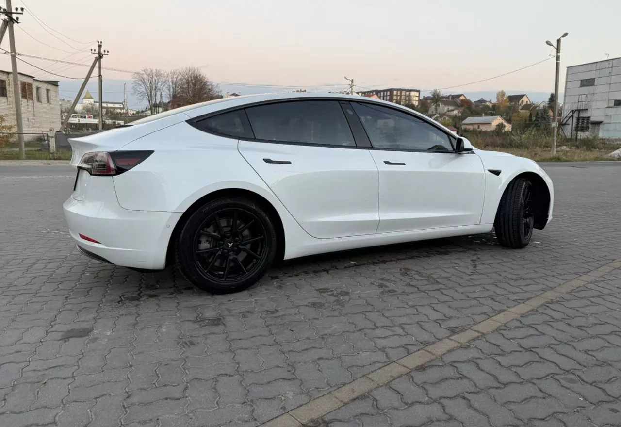 Tesla Model 3  60 kWh 2019191