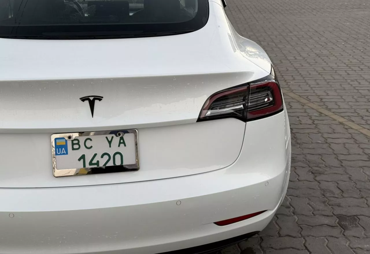 Tesla Model 3  60 kWh 2019251