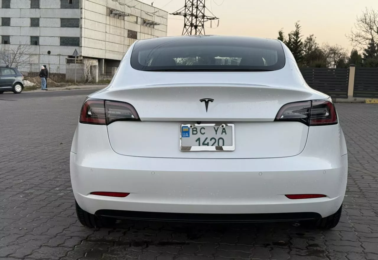 Tesla Model 3  60 kWh 2019281